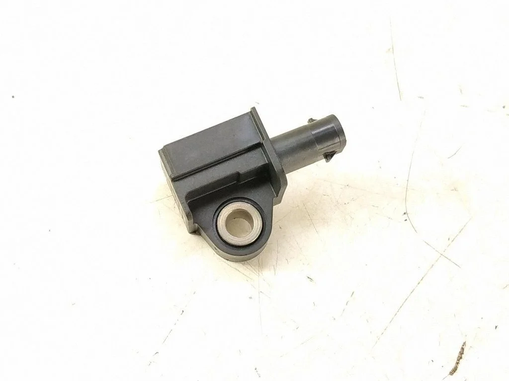 Drošības spilvenu trieciena sensors – priekšējā