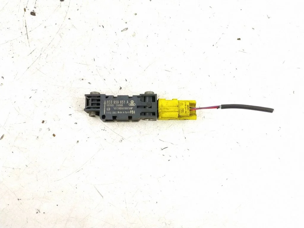 Airbag deployment crash/impact sensor – front