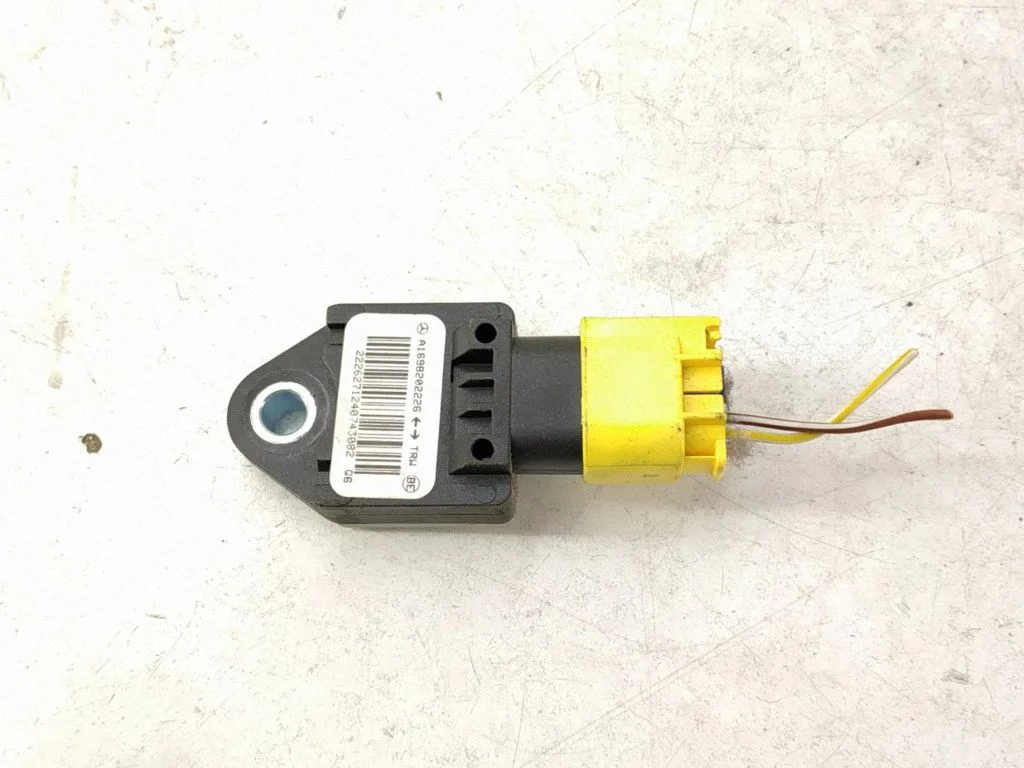 Airbag deployment crash/impact sensor – right
