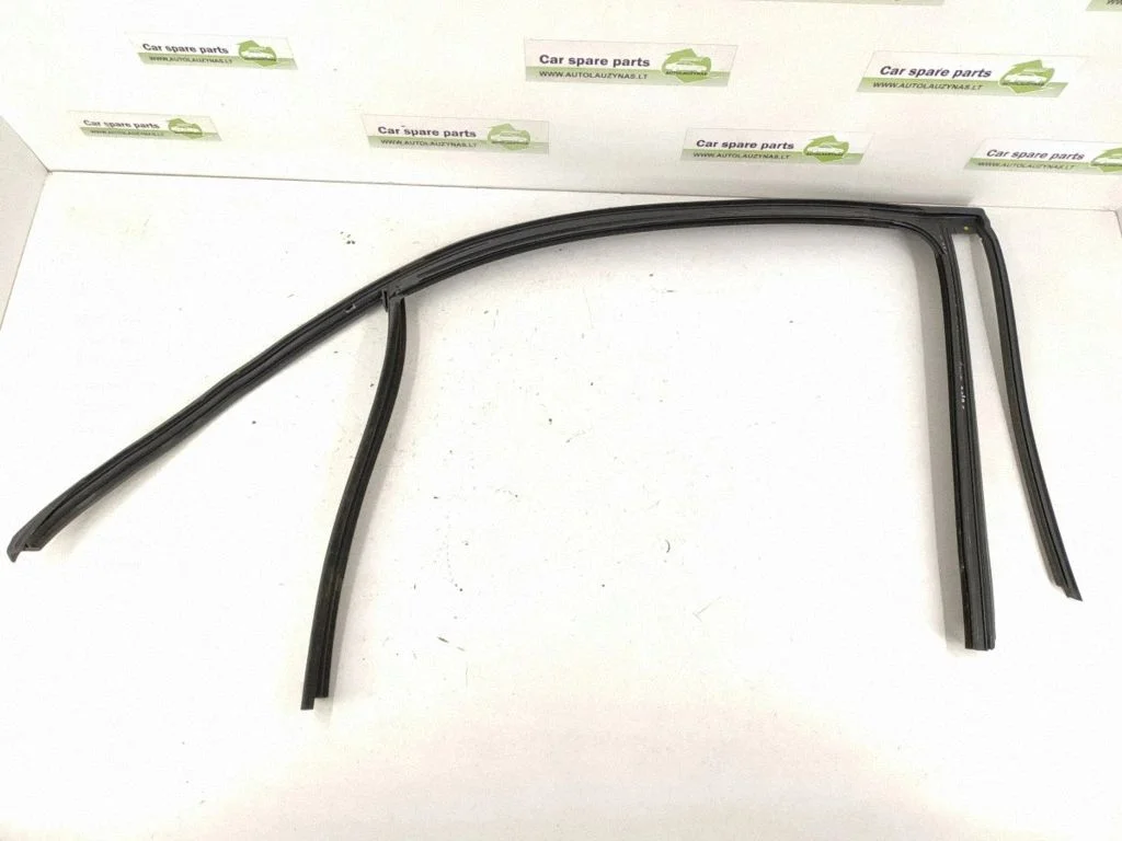 Rubber seal rear door window/glass DALISID1713
