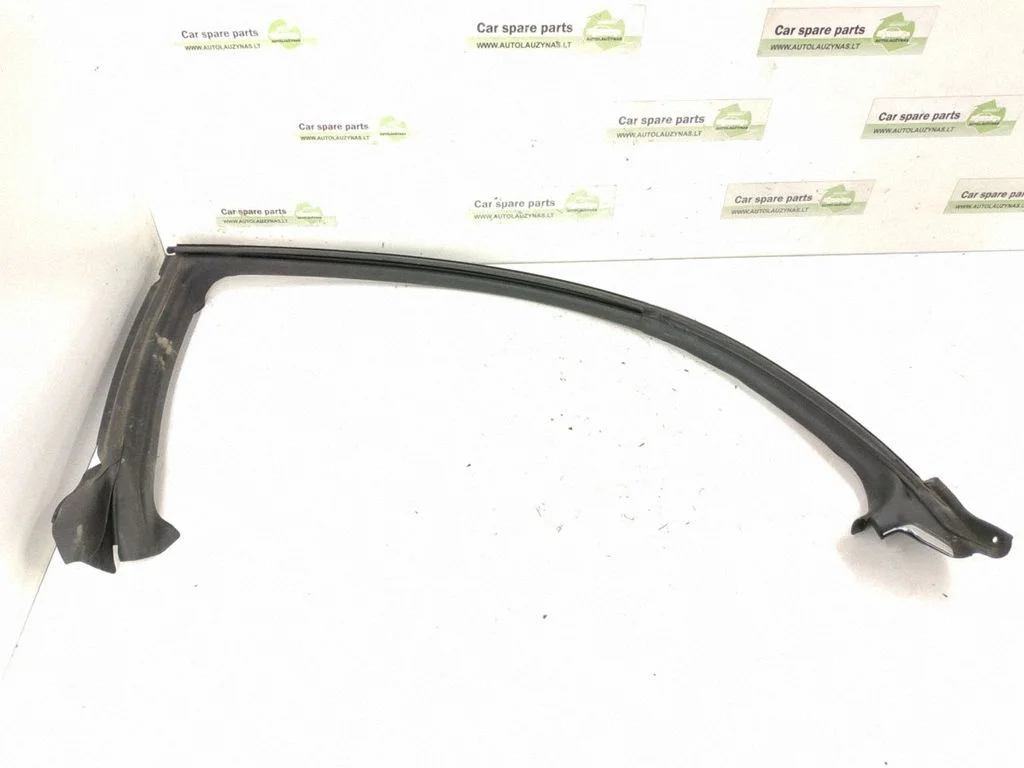 Rubber seal rear door window/glass – Mercedes-Benz CLS-Class C219 (2003-2011)