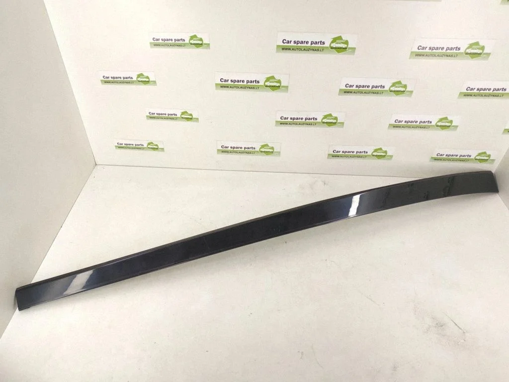 Roof trim bar molding cover – right