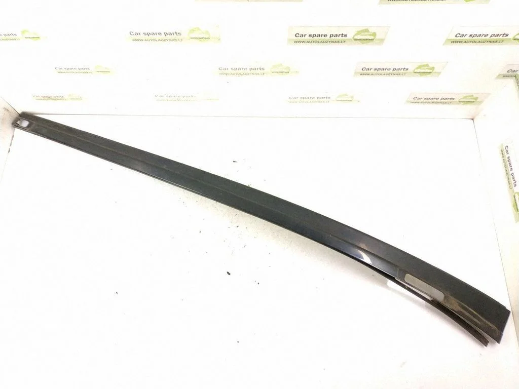Roof trim bar molding cover – right