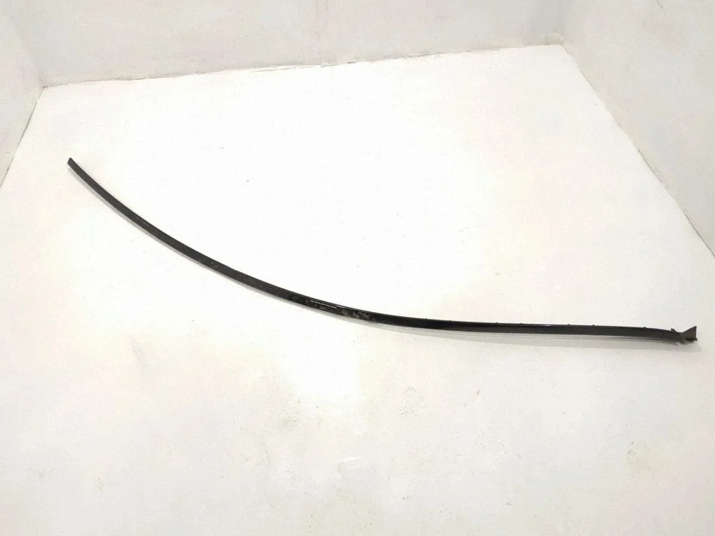Roof trim bar molding cover – left