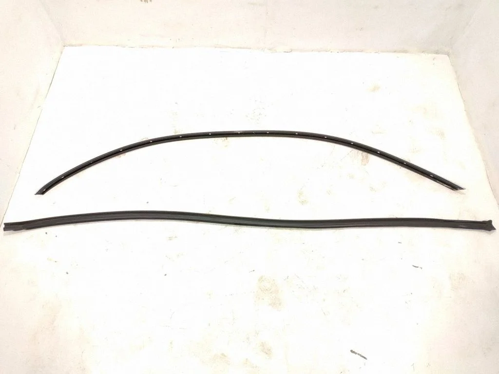 Katuse liist „molding" – parem