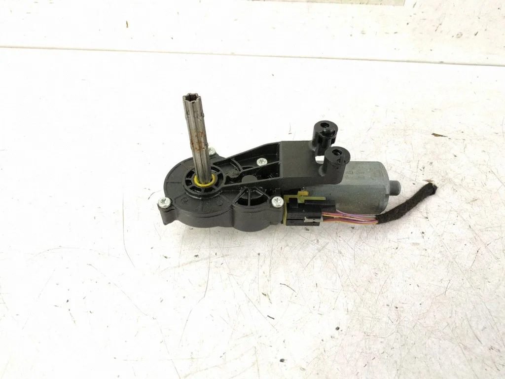 Seat adjustment motor – front right