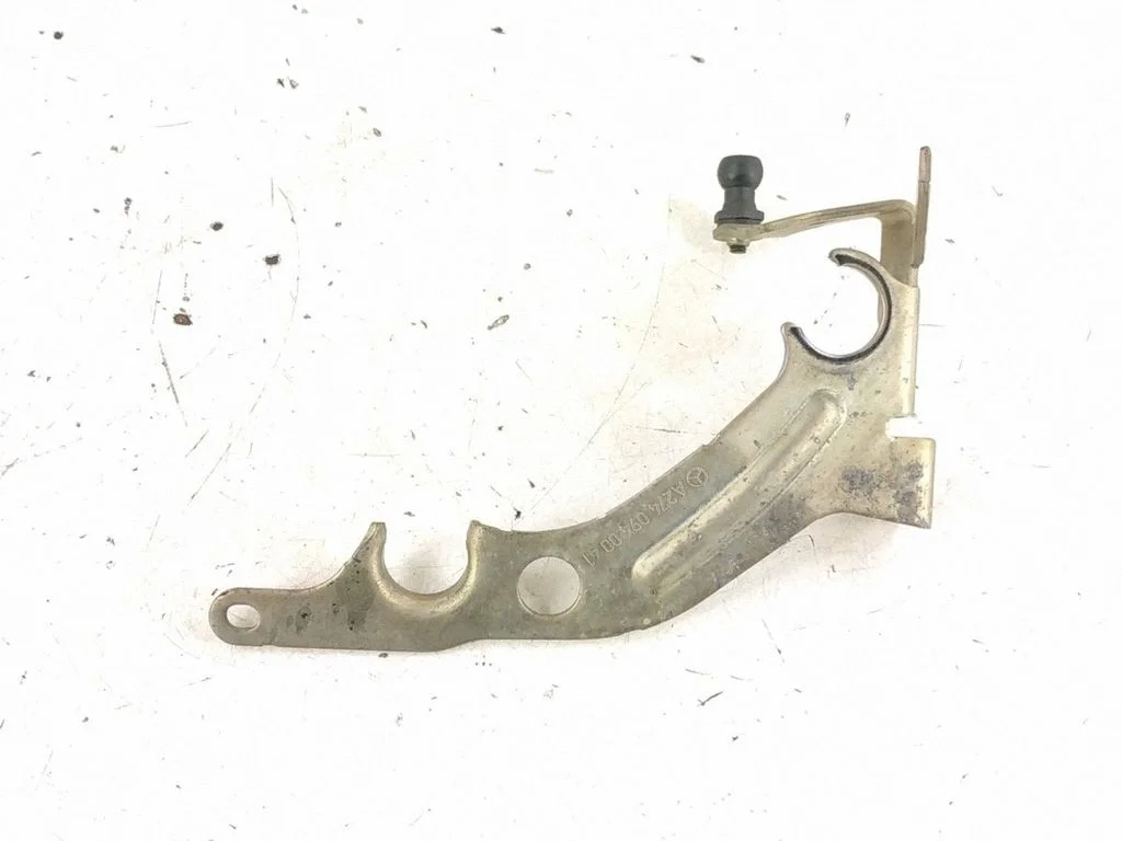 Air filter cleaner box bracket assembly – Mercedes-Benz C-Class W205 (2014-2021)