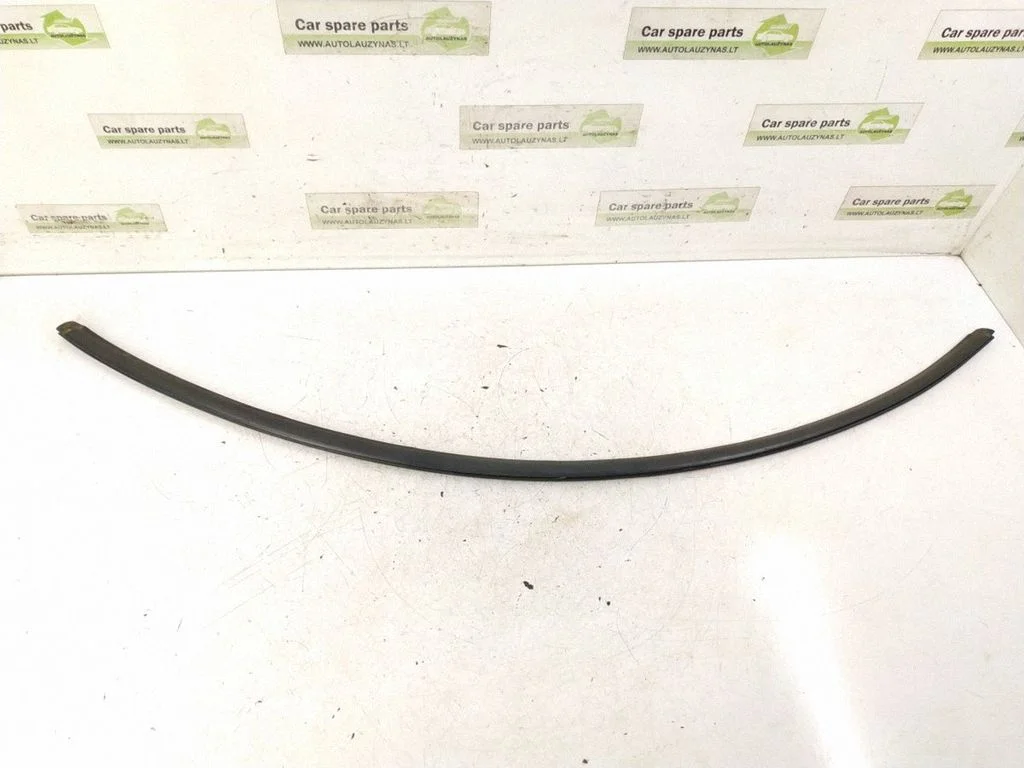 Windshield trim – Mercedes-Benz C-Class AMG W204 (2007-2014)