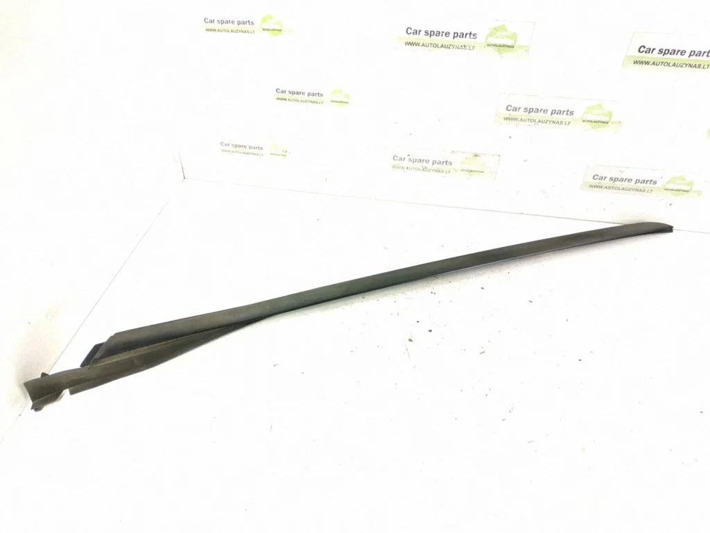 Windshield trim