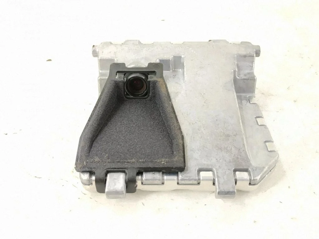 Windshield/windscreen camera – Mercedes-Benz C-Class AMG W204 (2007-2014)