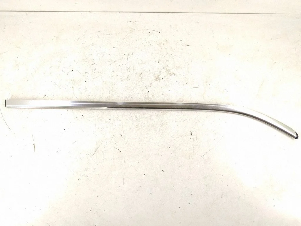Rear door glass trim molding A2046706312