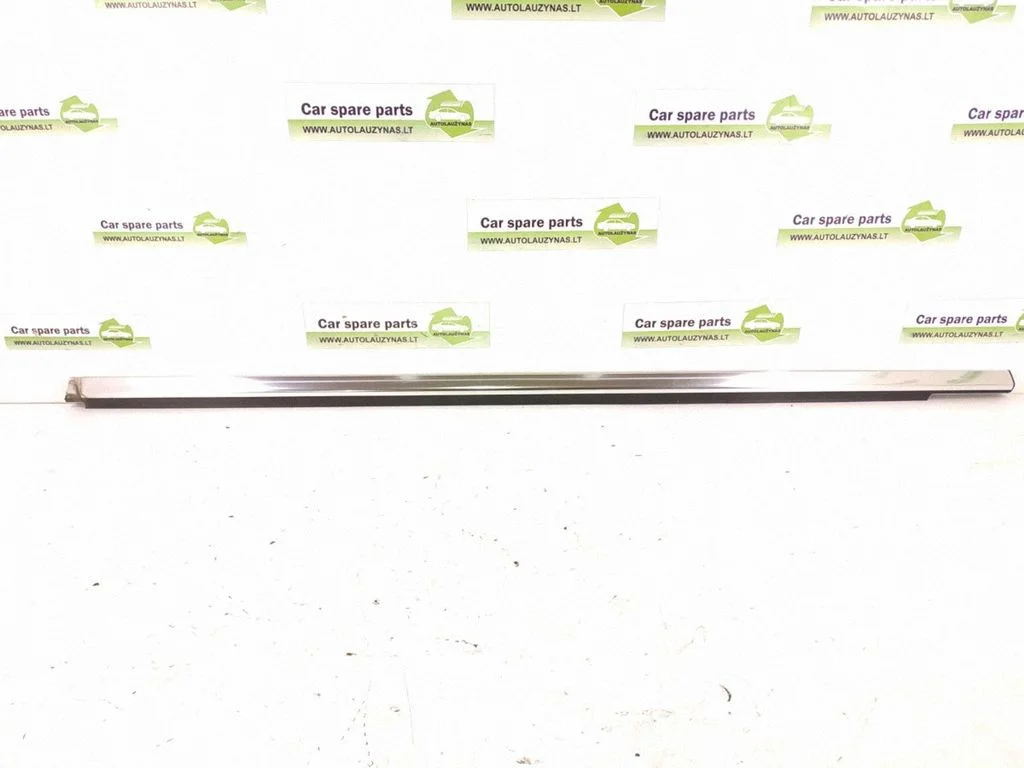 Front door glass trim molding A2047252865