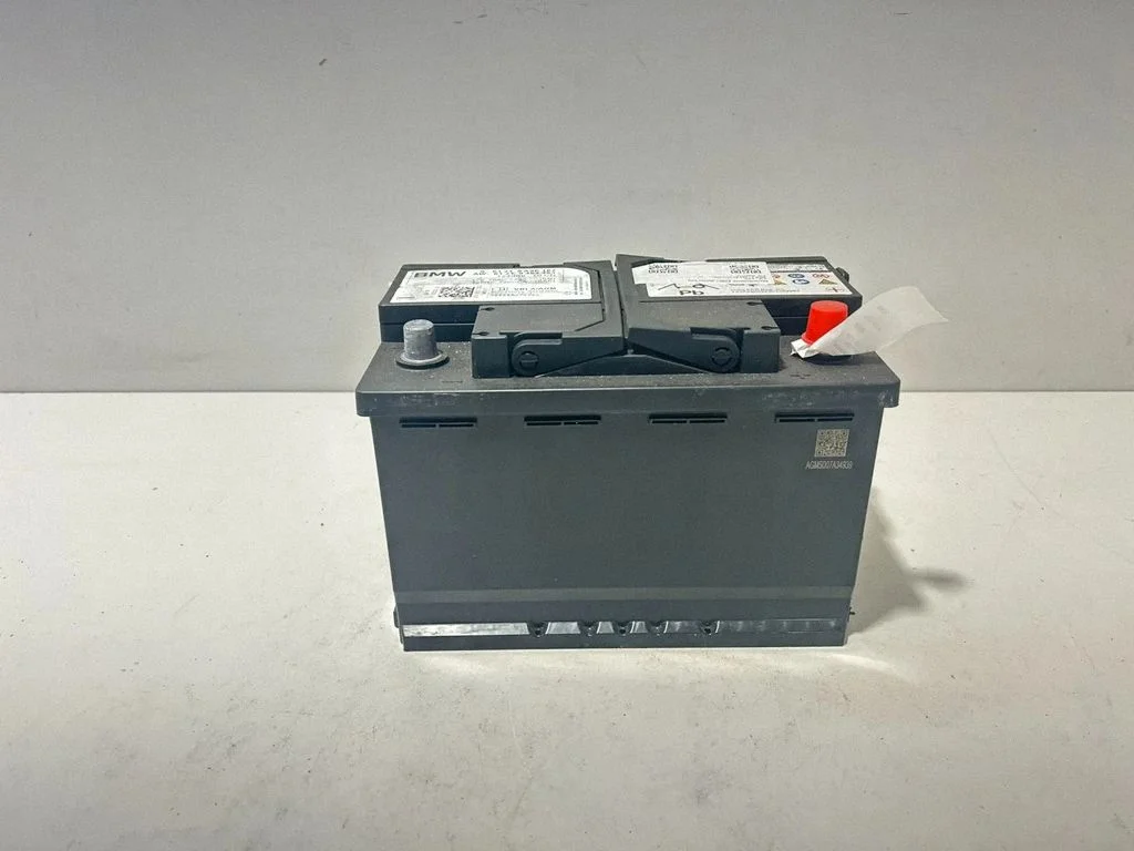 Car battery 9382353