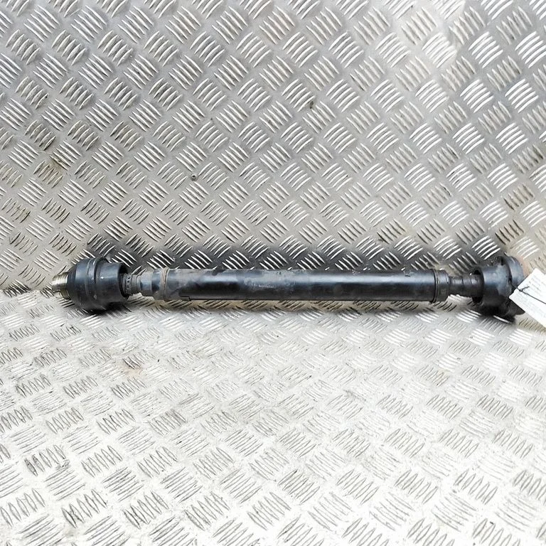 Front prop shaft LR082562