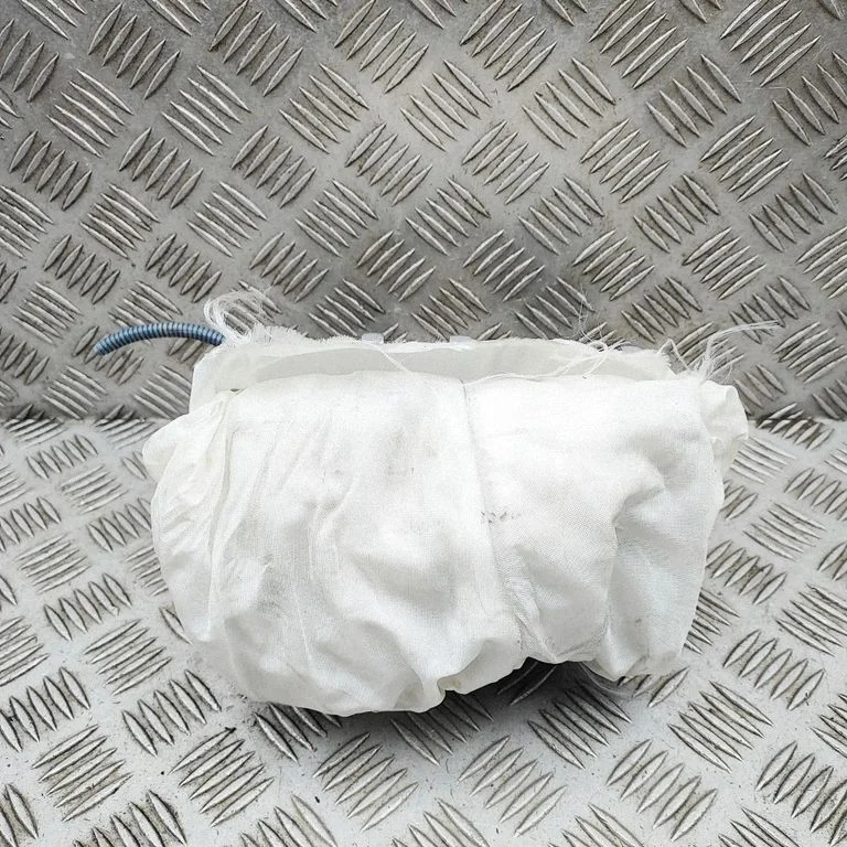 Kõrvalistuja turvapadi SU00303426