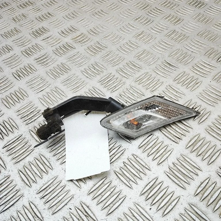 Eesmine suunatuli SU00302535
