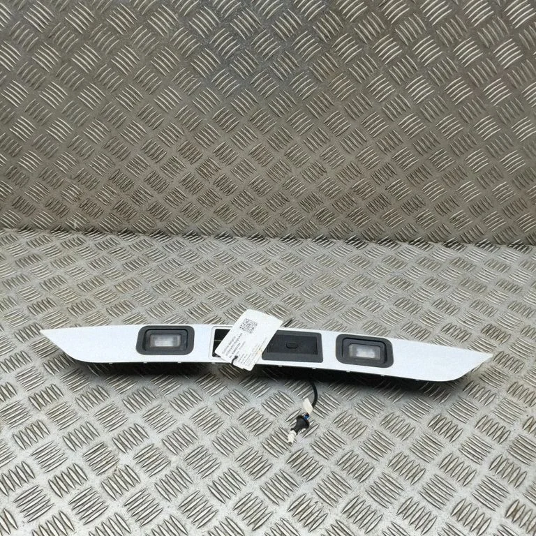 Tagaluugi numbrivalgustuse liist SA3HK5506110