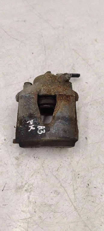 Front brake caliper – front left