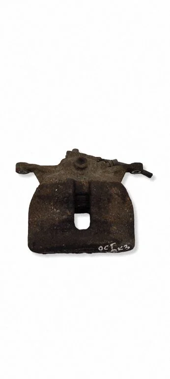 Front brake caliper – front left