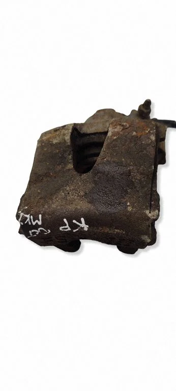 Front brake caliper – front right