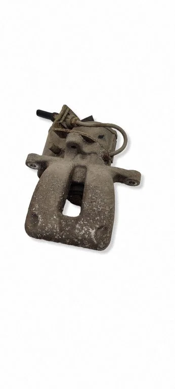 Front brake caliper – front right