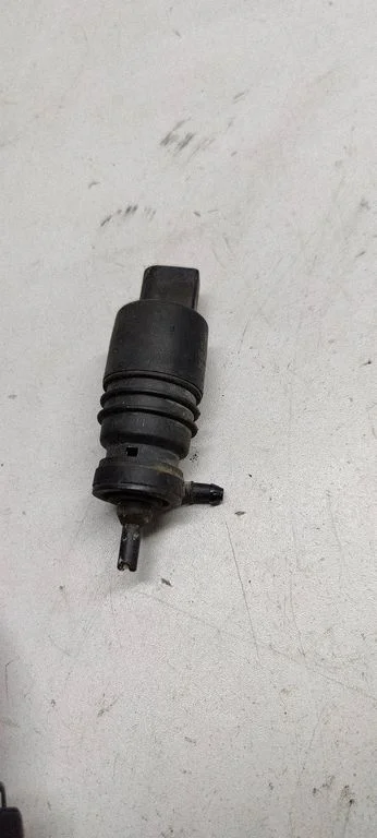 Klaasipesuvedeliku pump (klaaside) 1t0955651