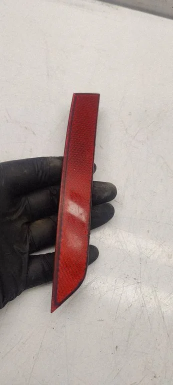 Rear tail light reflector 3g0945104A