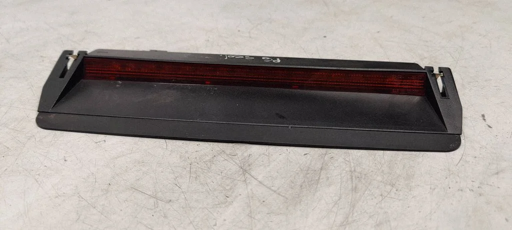 Third/center stoplight 1K5945097B