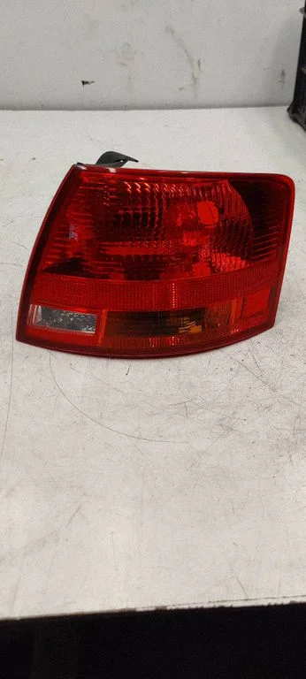 Rear/tail lights 8E9945096A