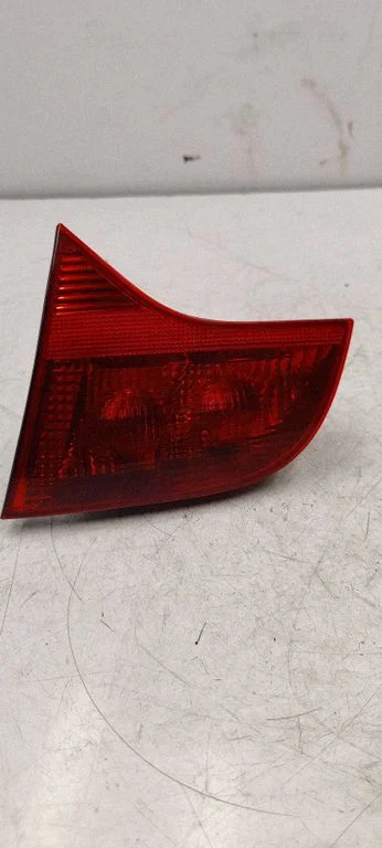 Tailgate rear/tail lights 8E9945094A