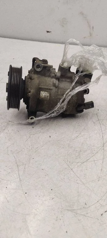 Air conditioning (A/C) compressor (pump) 5Q0820803