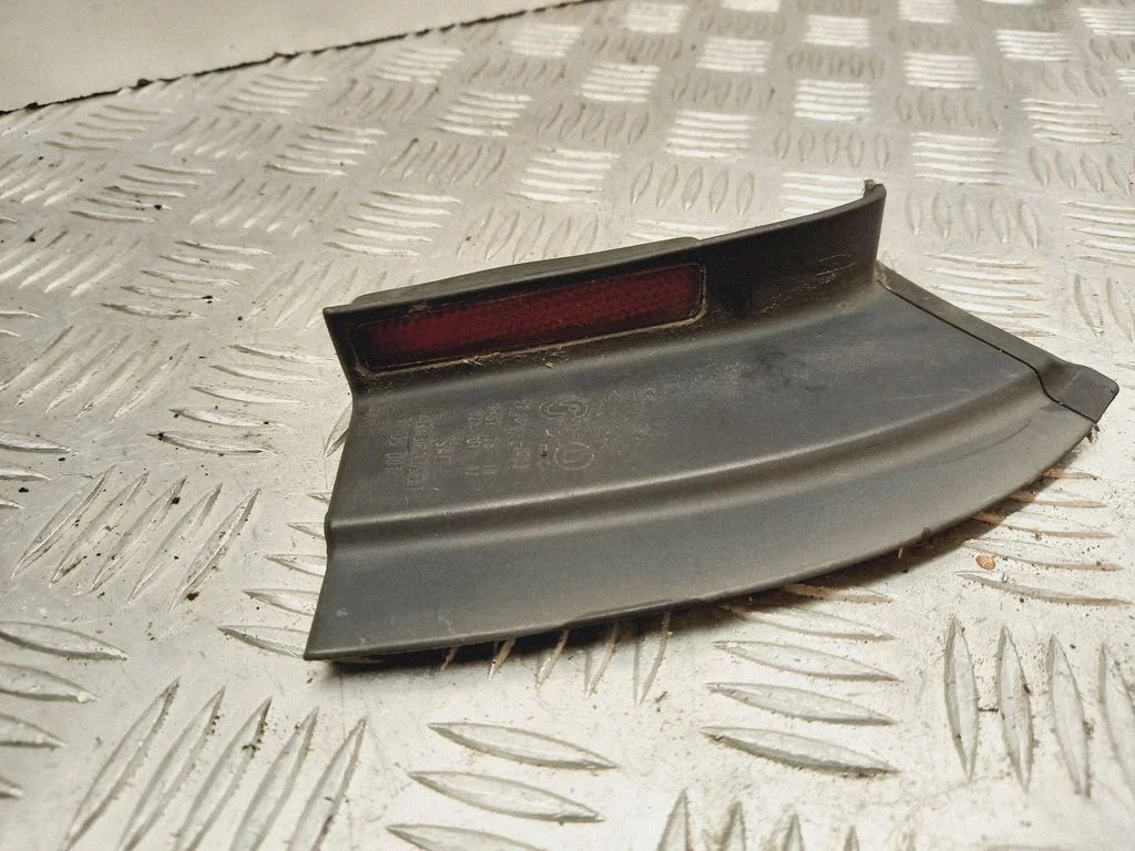 Rear tail light reflector – Volkswagen Passat B6 (2005-2010)