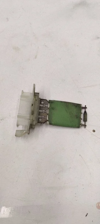 Heater blower motor/fan resistor