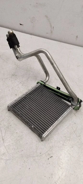 Salongi küttekeha radiaator 5Q0819031