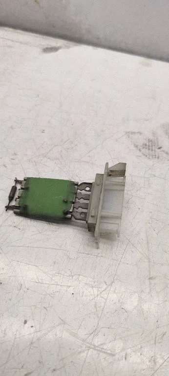 Heater blower motor/fan resistor