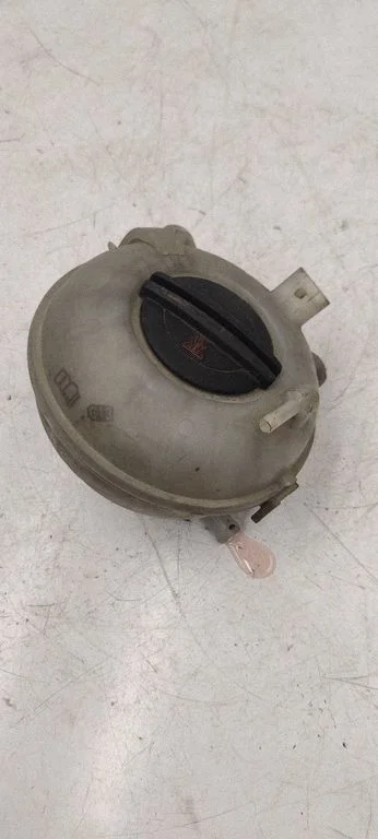 Coolant expansion tank/reservoir 5Q0121407D