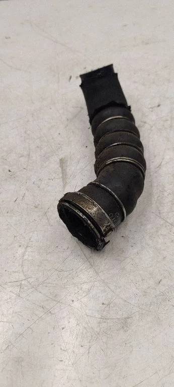 Intercooler hose/pipe 8E0145790M