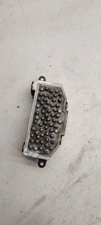 Heater blower motor/fan resistor 3c0907521D