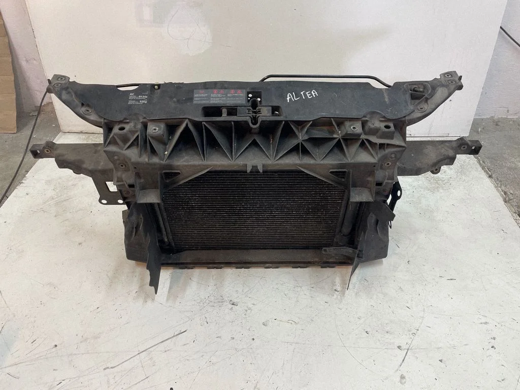 Radiator support slam panel 5P0805588