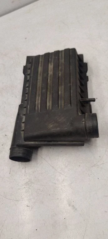 Air filter box 04E129611G