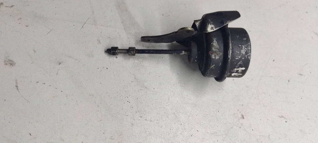 Turbo system vacuum part – Volkswagen Passat B5.5 (2001-2005)