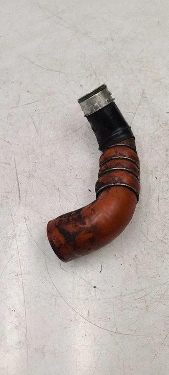 Intercooler hose/pipe