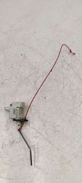 Fuel tank cap lock 8P4862153