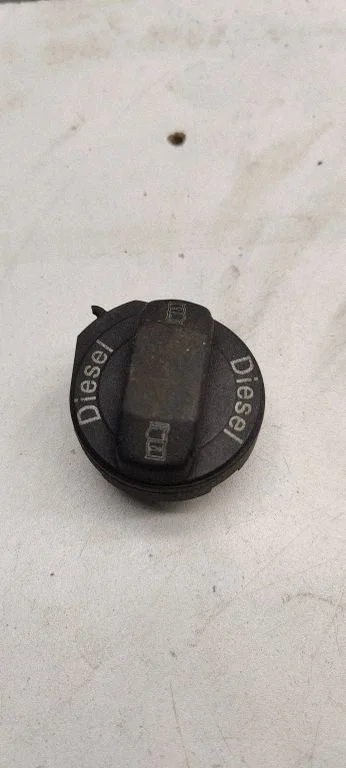 Fuel tank filler cap – Volkswagen Cross Touran I (2006-2016)
