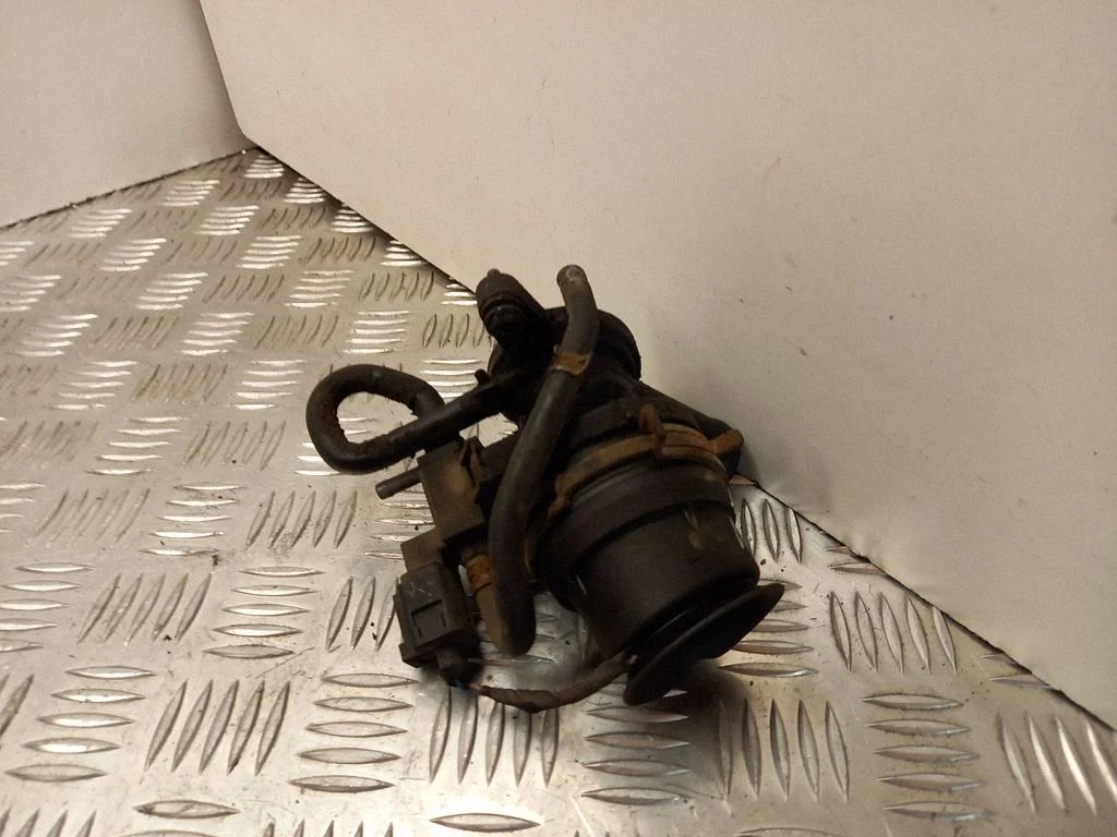 Breather hose/pipe – Volkswagen Golf Plus (2005-2013)