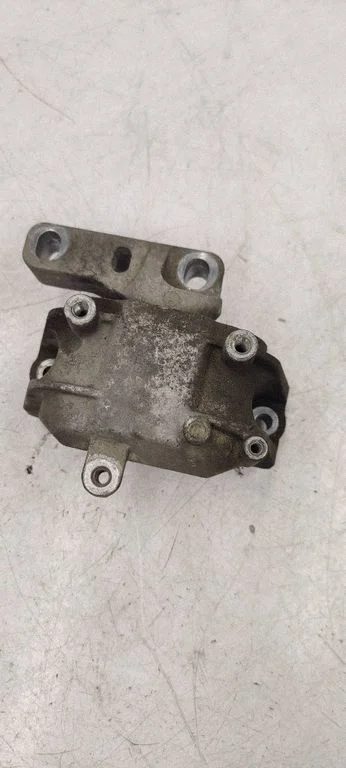 Engine mount bracket 1K0199262CM