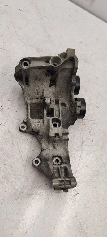 Generator/alternator bracket – Audi A4 S4 B7 8E 8H (2005-2008)