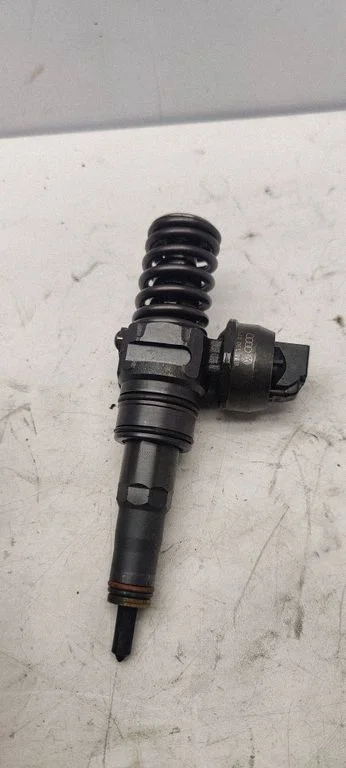 Fuel injector 038130079TX