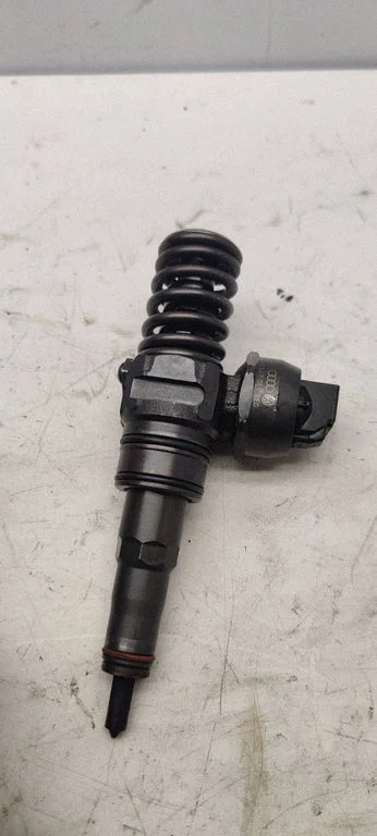 Fuel injector 038130079TX