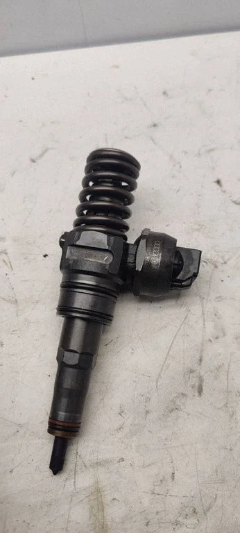 Fuel injector 038130079TX